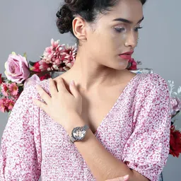 ODETTE Women Embellished Dial & Leather Straps Analogue Watch NEW133-22