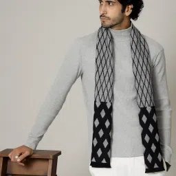 Ravaiyaa - Attitude Is Everything Geometric Print Men Muffler-image-95