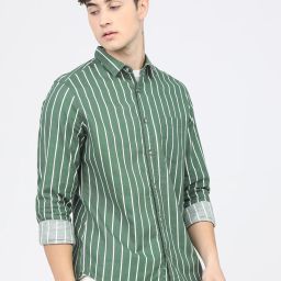 Men Slim Fit Striped Cut Away Collar Casual Shirt-image-18