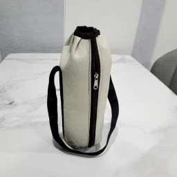 newsparsh Pina Portable Water Bottle Cover With Shoulder Handle & Zipper Closure,2 Littre image 5