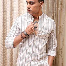 the indian garage co. Men Slim Fit Checkered Mandarin Collar Casual Shirt-picture-8