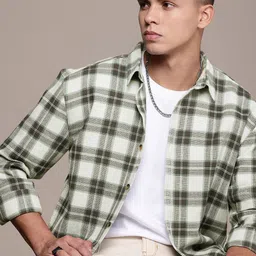 Roadster Men Checked Relaxed Fit Pure Cotton Casual Shirt-image-88