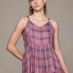 The Roadster Lifestyle Co. Gathered or Pleated Checked Top-image-11
