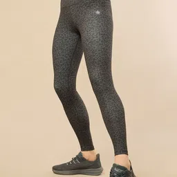 CULT Women's Textured Rapid-Dry Performance Tights-image-6