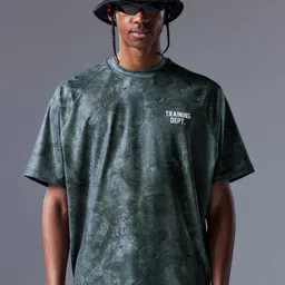 boohooMAN Tie and Dye Boxy Training T-shirt-image-43