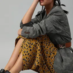Sera Yellow & Black Tiger Print Wide Leg Cropped Trousers-image-3