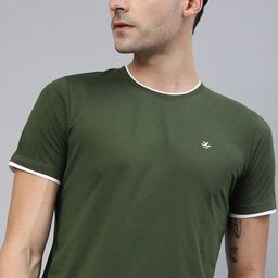 WROGN Men Olive Green Solid Round Neck T-shirt-image-3