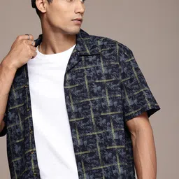 Roadster Men Windowpane Checked Oversized Casual Shirt-image-25