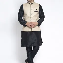 Benstoke Men Black Solid Kurta with Churidar-image-8