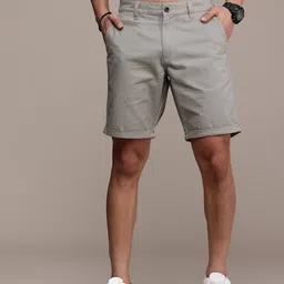 Roadster Men Solid Chino Shorts-image-100