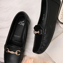 Jove Women Textured Lightweight Slip-On Horsebit Loafers-image-77