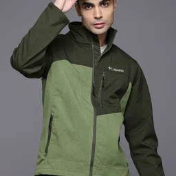 Columbia Men Green Cruiser Valley II Softshell Colourblocked Lightweight Sporty Jacket-image-59