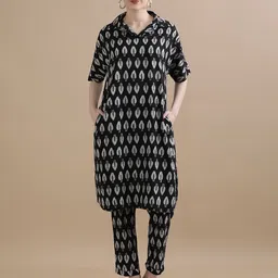BLACK & BLAH BLAH Women Relaxed Fit Block Printed A-Line Pure Cotton Kurta Set-picture-25