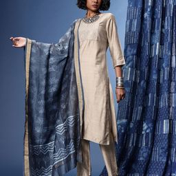 Taavi Floral Printed Chanderi Dupatta with Zari image 2