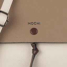 Mochi Colourblocked Bucket Handheld Bag with Tasselled image 4