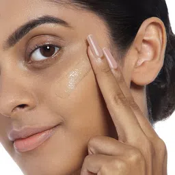 Revlon Nearly Naked Make Up SPF 20 - Shell image 4