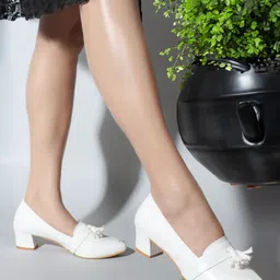 ICONICS Pointed Toe Tassel Detail Block Heel Pumps-55