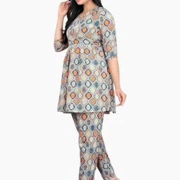 KANUDA Women Black Poly Crepe Kurta Sets-picture-18