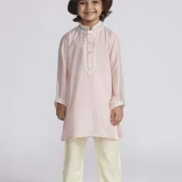 VASTRAMAY Boys Pink & Cream Kurta And Pyjama Set-image-19