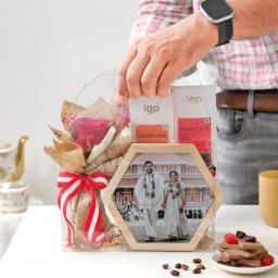Heartfelt Delight Personalized Wedding Hamper-picture-25