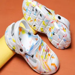 KNIEVL Men Printed Clogs-picture-4