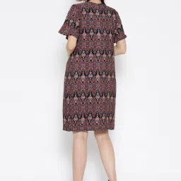 Sera Multicolor Printed Longline Shrug image 2