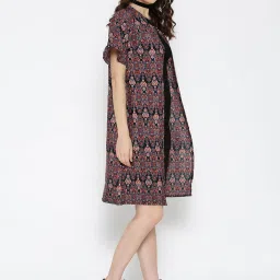 Sera Multicolor Printed Longline Shrug image 4