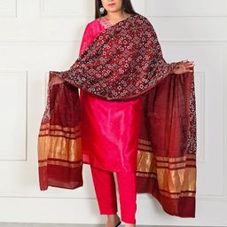 Apratim Printed Dupatta with Zari image 4
