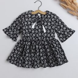 The Magic Wand Three Fourth Sleeves Floral Swirl Printed With Tassels Detailed Top - Black-picture-4