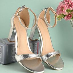 CLOG LONDON Embellished Block Sandals-9