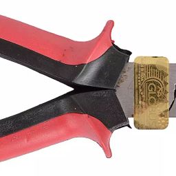 GLOBUS 402 Long Nose Plier (Black And Red,) 17.78 cm (7 Inch) / 175Mm-15