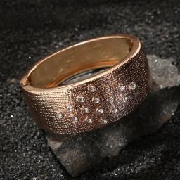 SOHI Textured Crystal Bracelet For Women-35