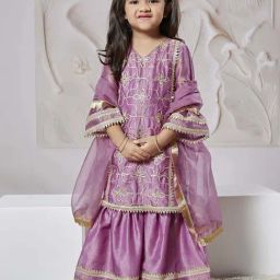 VASTRAMAY Girls Purple Kurta Sharara Set With Dupatta-image-32