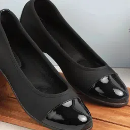 Mochi Women's Black Flat Ballets-image-70