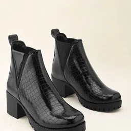 The Roadster Lifestyle Co Women Block-Heeled Chelsea Boots-picture-49