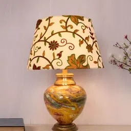 Fos Lighting Gold-Toned & Red Embroidered Metal Frusturical Shaped Table Lamp image 4
