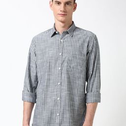 Peter England Casuals Men Spread Collar Vertical Striped Cotton Slim Fit Casual Shirt-image-67
