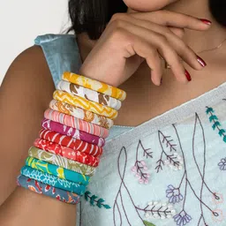 Taasha Craft Set Of 12 Thread Bangles image 3