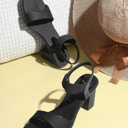 Froh Feet Block Sandals-37
