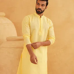 SOJANYA Men Embroidered Chikankari Kurta-image-31