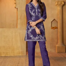 AUTUMN LANE Anumeha Embroidery Top With Trouser Co-Ords-picture-35