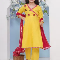 Bitiya by Bhama Girls Floral Embroidered Angrakha Gotta Patti Pure Cotton Kurta with Trousers & With Dupatta-image-10