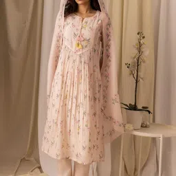 Ode by House of Pataudi Floral Printed Pleated Style A-Line Kurta With Trousers & Dupatta-55