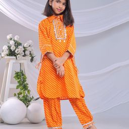 misbis Cotton Three Fourth Sleeves Lace Embellished & Lehariya Printed Kurta Salwar Set - Orange-image-23
