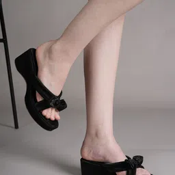 Lavie Textured Wedge Sandals with Bows-7