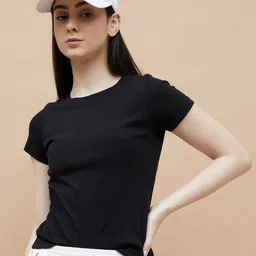 Ginger by Lifestyle Women Pockets T-shirt-image-73