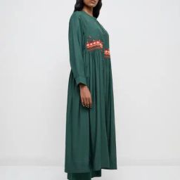 Zuba by Westside Green Floral Embroidered Fit-and-Flare Cotton Kurta-image-24