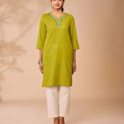 Daali Green Regular Fit Embroidered Kurtas-image-92