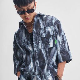 HIGHLANDER Men Oversized Fit Abstract Printed Spread Collar Casual Shirt-image-97