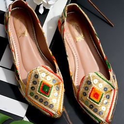 Shoetopia Geometric Embroidered & Sequins Embellished Mojaris - Golden-picture-42